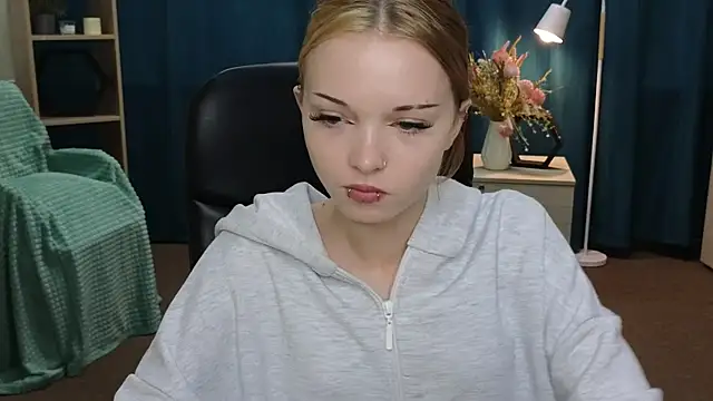 TwilaDipaola online show from 1, 6, 2026