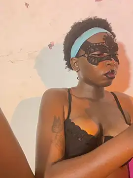 Snapshot of Honeybeespecial chatting on 11, 6, 2026 Honeybeespecial online show from 11, 6, 2026