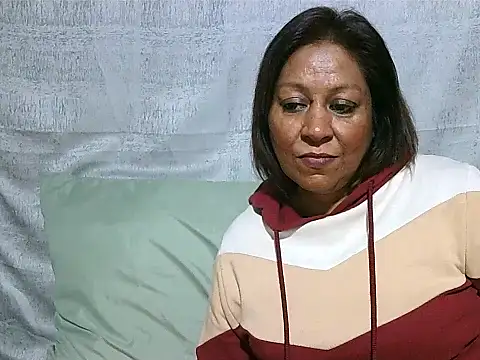 IndianSexyMilf69 online show from 18, 6, 2026