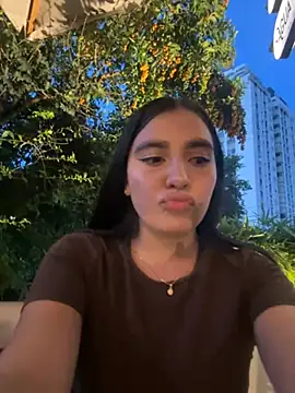 Snapshot of HaileyBieber_ chatting on 1, 6, 2026 HaileyBieber online show from 1, 6, 2026