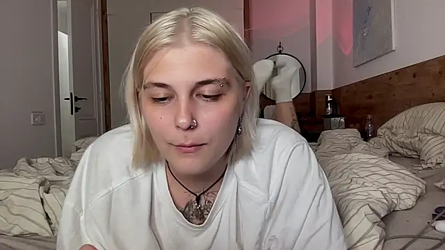 Ella Bloom online show from 15, 7, 2026