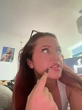 Snapshot of PoisonIvy_x chatting on 31, 5, 2026 PoisonIvy x online show from 31, 5, 2026