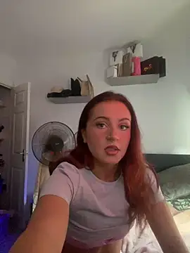 Snapshot of PoisonIvy_x chatting on 4, 6, 2026 PoisonIvy x online show from 4, 6, 2026