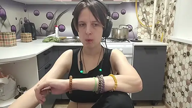 Snapshot of Saranade chatting on 10, 7, 2026 Saranade online show from 10, 7, 2026