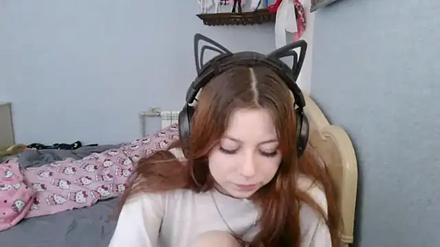Snapshot of AlessiaViolet chatting on 8, 7, 2026 AlessiaViolet online show from 8, 7, 2026