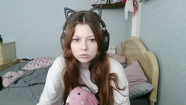Snapshot of AlessiaViolet chatting on 7, 7, 2026 AlessiaViolet online show from 7, 7, 2026