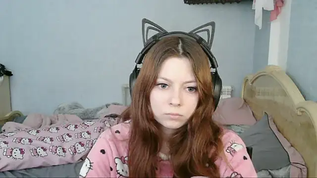 Snapshot of AlessiaViolet chatting on 27, 6, 2026 AlessiaViolet online show from 27, 6, 2026