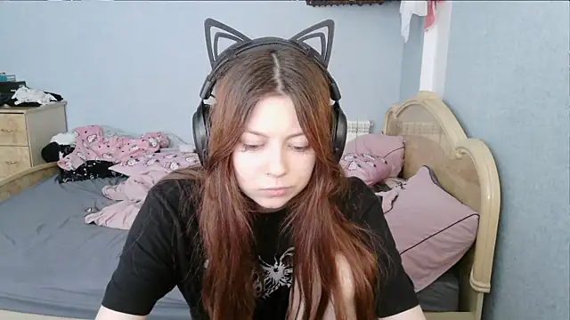 Snapshot of AlessiaViolet chatting on 10, 6, 2026 AlessiaViolet online show from 10, 6, 2026