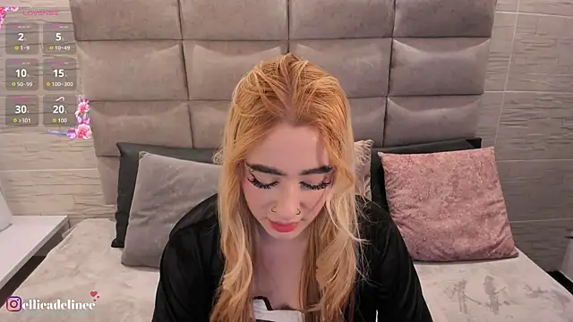 Snapshot of EllieAdeline chatting on 16, 7, 2026 EllieAdeline online show from 16, 7, 2026