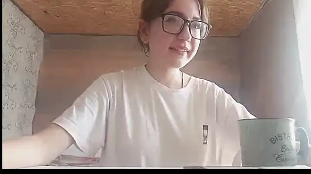 Snapshot of OliviaMoment chatting on 6, 7, 2026 OliviaMoment online show from 6, 7, 2026