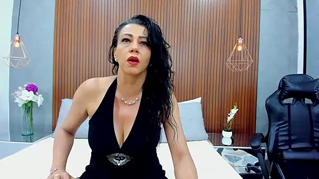 Snapshot of Velvet_Luxx chatting on 20, 6, 2026 Velvet Luxx online show from 20, 6, 2026