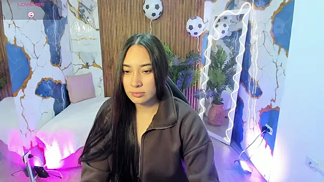Nanni tay online show from 12, 7, 2026