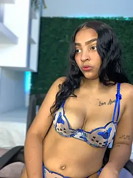 Snapshot of KissyIsabella_ chatting on 24, 6, 2026 KissyIsabella online show from 24, 6, 2026