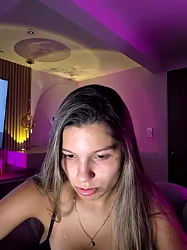 Snapshot of emilyvex chatting on 9, 7, 2026 emilyvex online show from 9, 7, 2026