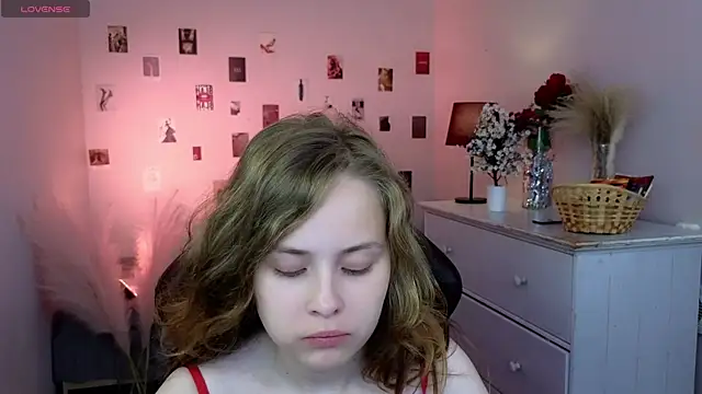 Snapshot of EricaWilds chatting on 18, 7, 2026 EricaWilds online show from 18, 7, 2026