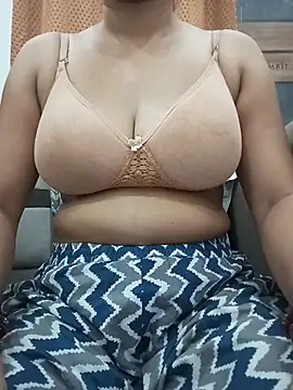 Snapshot of sexy_kajal9 chatting on 7, 7, 2026 sexy kajal9 online show from 7, 7, 2026