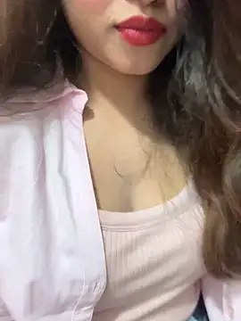 Snapshot of Yours_riya11 chatting on 3, 6, 2026 Yours riya11 online show from 3, 6, 2026