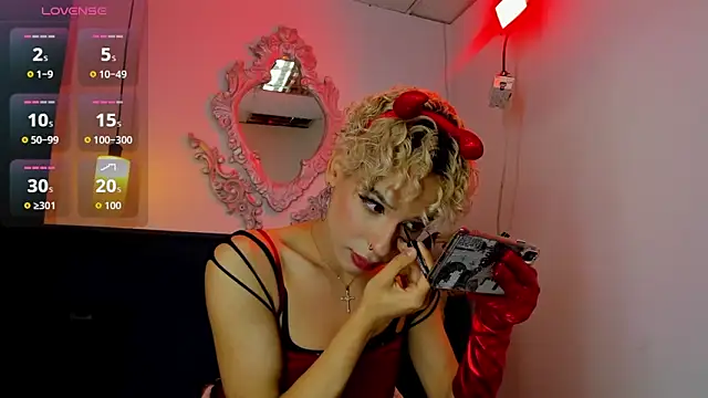 valentinee xo online show from 10, 6, 2026