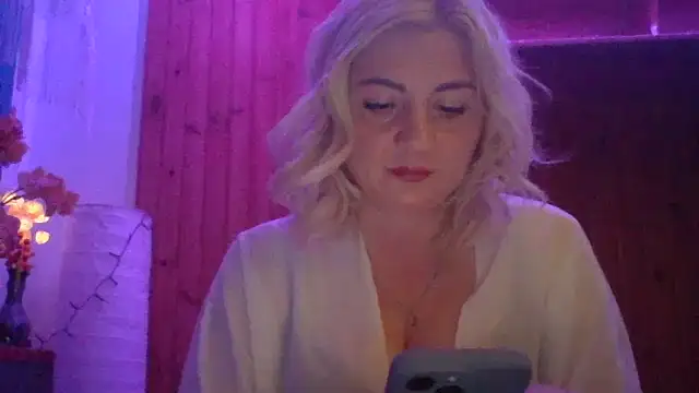LunaaKiss online show from 1, 6, 2026