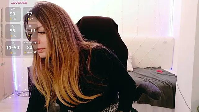 LindaWhite  online show from 26, 3, 2026