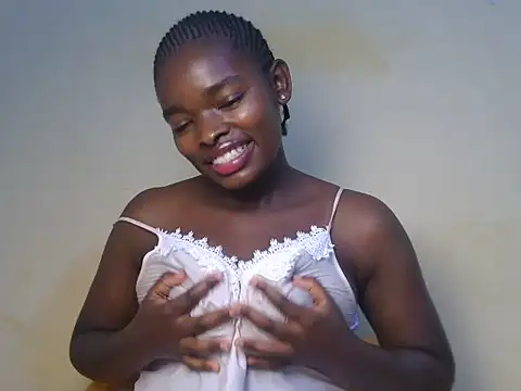 Snapshot of Emmerline_ chatting on 18, 6, 2026 Emmerline online show from 18, 6, 2026