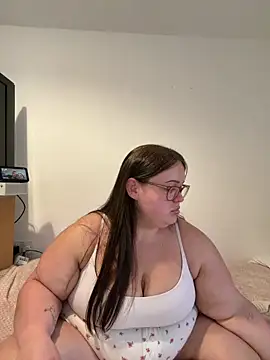 Snapshot of LillyMaexx chatting on 20, 6, 2026 LillyMaexx online show from 20, 6, 2026