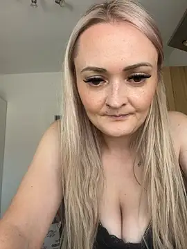 Snapshot of Alex-Blond chatting on 20, 7, 2026 Alex-Blond online show from 20, 7, 2026