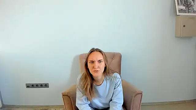 Snapshot of JenevaLitalien chatting on 31, 5, 2026 JenevaLitalien online show from 31, 5, 2026