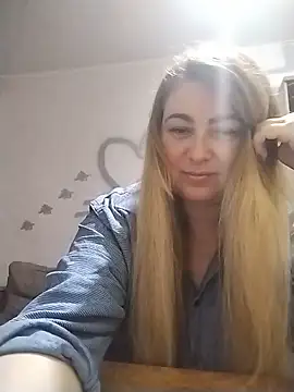 Snapshot of AngelWhite008 chatting on 17, 6, 2026 AngelWhite008 online show from 17, 6, 2026