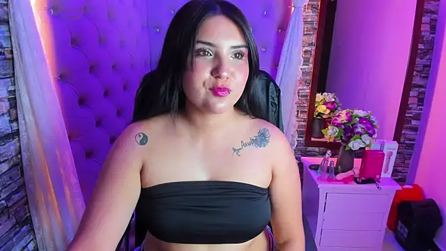 Snapshot of Issa_Queen chatting on 3, 6, 2026 Issa Queen online show from 3, 6, 2026