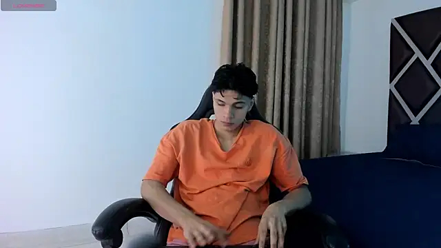Ithan Hott online show from 4, 7, 2026