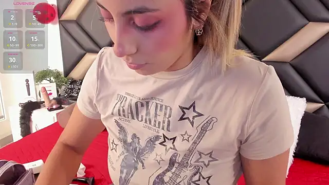 AdrianaHarlow online show from 15, 7, 2026