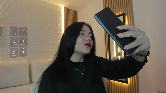 Snapshot of rebecaa_grey chatting on 20, 6, 2026 rebecaa grey online show from 20, 6, 2026