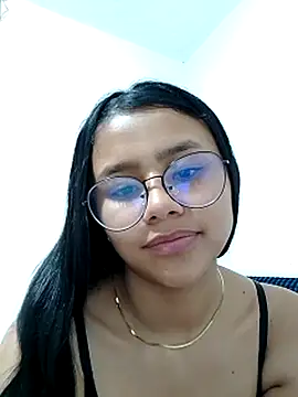 Snapshot of Sofielovee-01 chatting on 12, 7, 2026 Sofielovee-01 online show from 12, 7, 2026