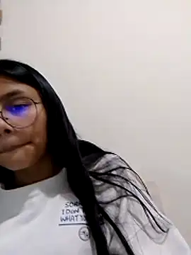 Snapshot of Sofielovee-01 chatting on 10, 6, 2026 Sofielovee-01 online show from 10, 6, 2026