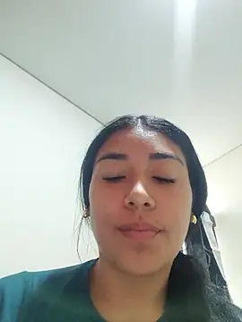 Amber-gold online show from 4, 6, 2026