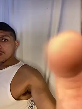 Snapshot of Tatuadomoreno23cm chatting on 6, 6, 2026 Tatuadomoreno23cm online show from 6, 6, 2026