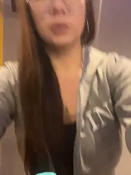 arilynn  online show from 25, 6, 2026