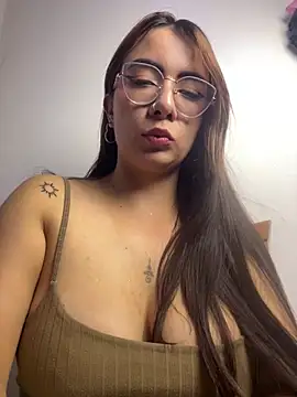 arilynn  online show from 21, 6, 2026