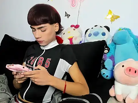 Playboy andeer online show from 15, 6, 2026