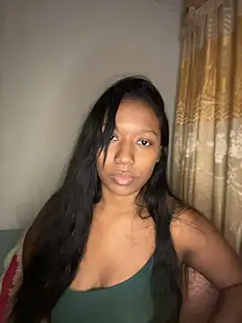 Snapshot of chell_iivy chatting on 5, 8, 2026 chell iivy online show from 5, 8, 2026