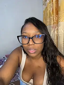 Snapshot of chell_iivy chatting on 21, 6, 2026 chell iivy online show from 21, 6, 2026