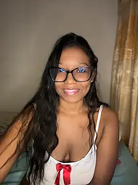 Snapshot of chell_iivy chatting on 15, 7, 2026 chell iivy online show from 15, 7, 2026