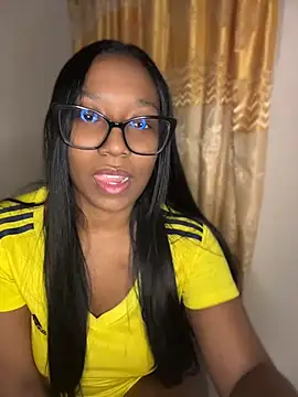 Snapshot of chell_iivy chatting on 8, 7, 2026 chell iivy online show from 8, 7, 2026