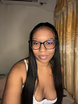 Snapshot of chell_iivy chatting on 10, 7, 2026 chell iivy online show from 10, 7, 2026