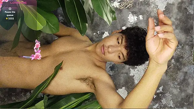 Snapshot of Maximiliano_Young chatting on 28, 6, 2026 Maximiliano Young online show from 28, 6, 2026
