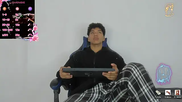 Snapshot of Maximiliano_Young chatting on 20, 6, 2026 Maximiliano Young online show from 20, 6, 2026