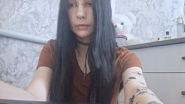 Snapshot of KrissyHiott chatting on 21, 6, 2026 KrissyHiott online show from 21, 6, 2026
