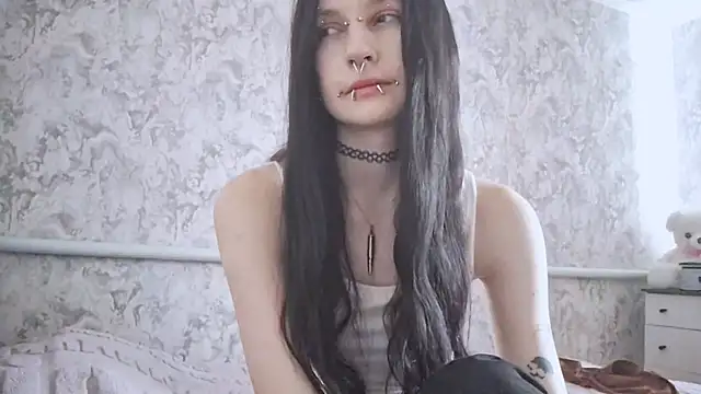 Snapshot of KrissyHiott chatting on 23, 6, 2026 KrissyHiott online show from 23, 6, 2026
