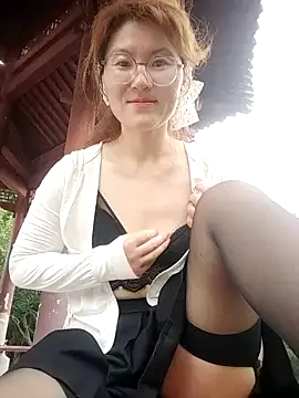 gaoyan880526 online show from 17, 6, 2026